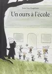 Un ours à l'école
