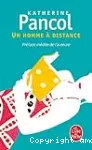 Un homme à distance